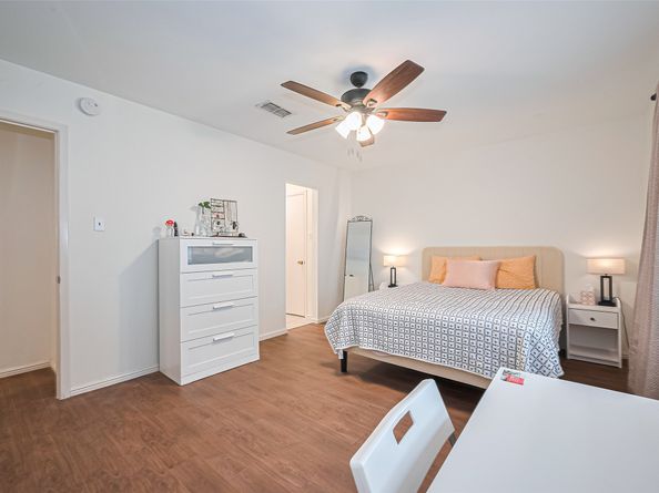 4304 Sherwood Ln 106, Houston TX 77092