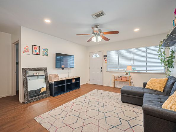 4304 Sherwood Ln 106, Houston TX 77092