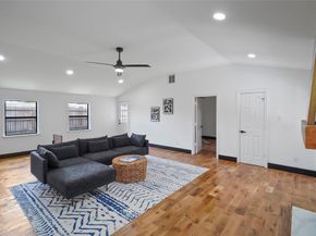701 W 39th Street, Houston TX 77018