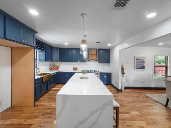 701 W 39th Street, Houston TX 77018
