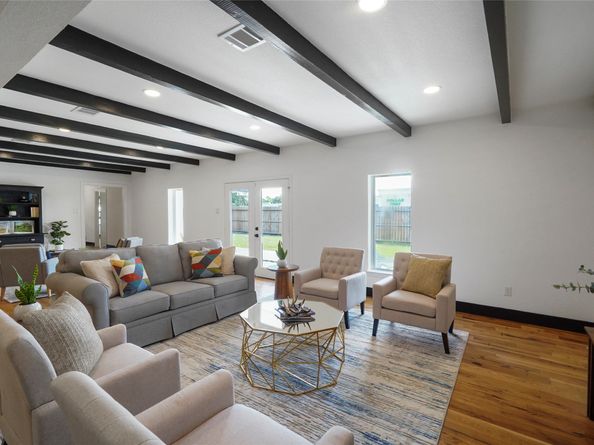 701 W 39th Street, Houston TX 77018