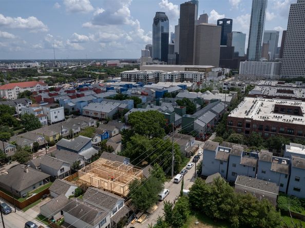 1016 Ruthven Street A, Houston TX 77019