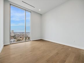 1711 Allen Parkway 3401, Houston TX 77019