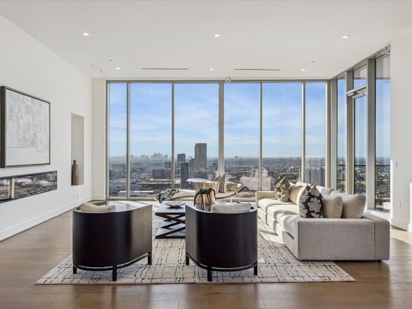 1711 Allen Parkway 3401, Houston TX 77019