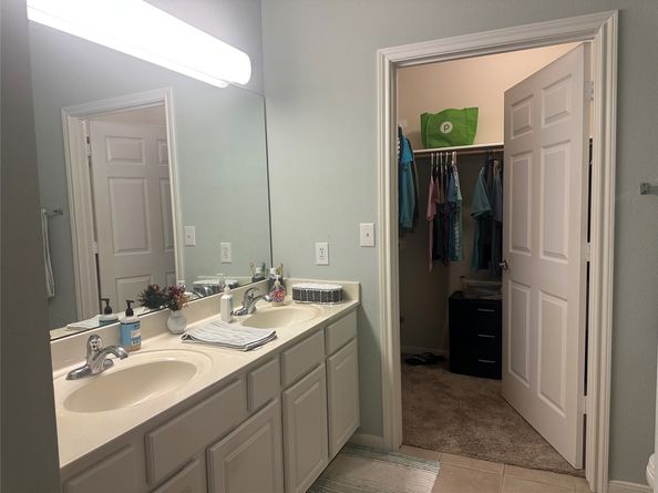 2815 Kings Crossing Drive 308, Houston TX 77345