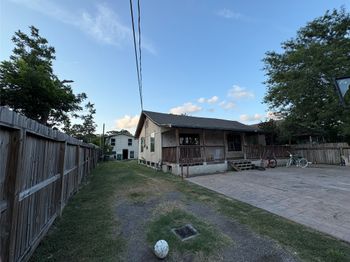 2017 Sadler Street