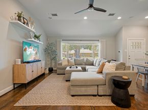 2107 Hewitt Drive, Houston TX 77018