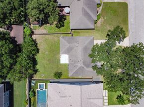 2107 Hewitt Drive, Houston TX 77018