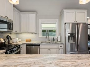 2107 Hewitt Drive, Houston TX 77018