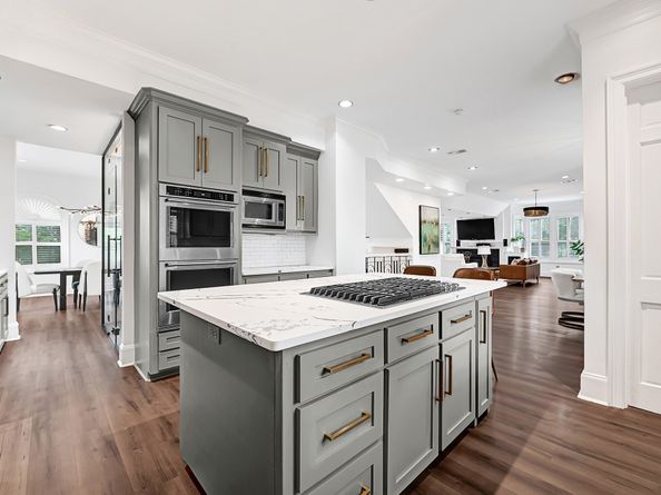1 Magnolia Bend Drive, Hunters Creek Village TX 77024