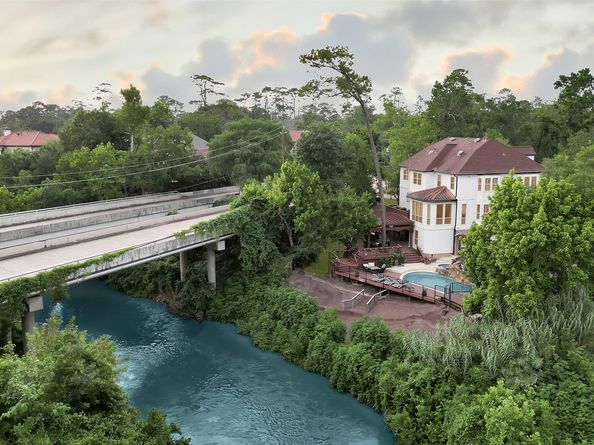 1 Magnolia Bend Drive, Hunters Creek Village TX 77024