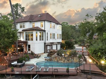 1 Magnolia Bend Drive