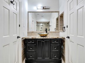 1 Magnolia Bend Drive, Hunters Creek Village TX 77024