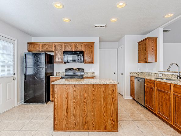 9614 Summer Laurel Lane, Houston TX 77088