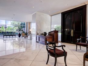 2200 Willowick Road 7B, Houston TX 77027