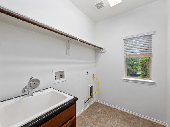 13842 Lake Livingston Drive, Houston TX 77044
