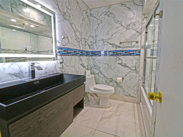 6305 Westward Street 110, Houston TX 77081