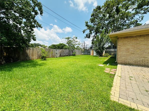 15474 Peermont Street, Houston TX 77062
