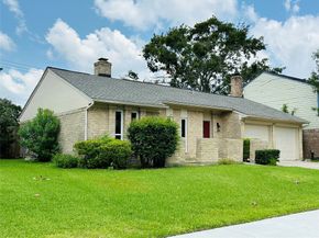 15474 Peermont Street, Houston TX 77062