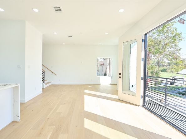 3508 Sauer Street, Houston TX 77004