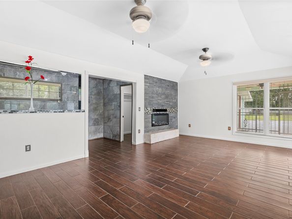 13902 Ambrose Street, Houston TX 77045