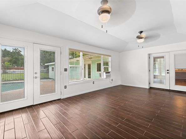 13902 Ambrose Street, Houston TX 77045