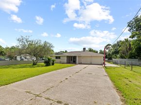 13902 Ambrose Street, Houston TX 77045