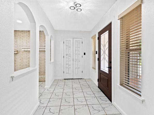 13902 Ambrose Street, Houston TX 77045