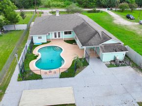 13902 Ambrose Street, Houston TX 77045