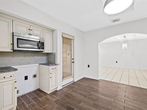 13902 Ambrose Street, Houston TX 77045