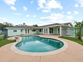 13902 Ambrose Street, Houston TX 77045