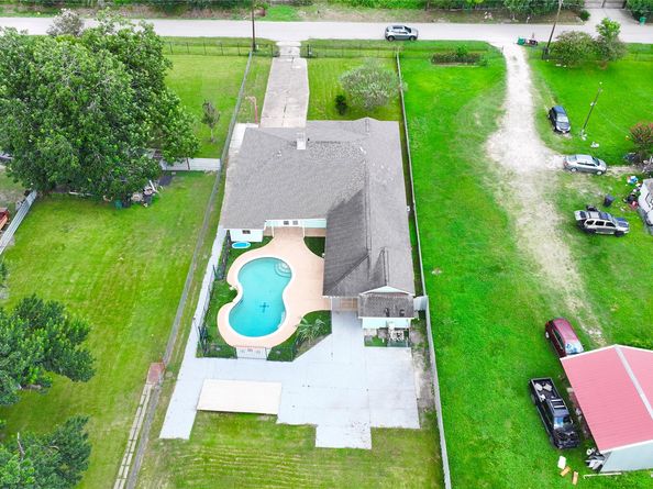 13902 Ambrose Street, Houston TX 77045