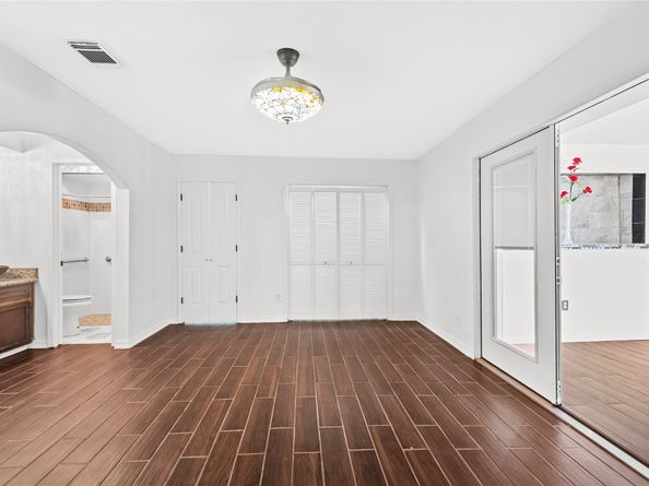 13902 Ambrose Street, Houston TX 77045