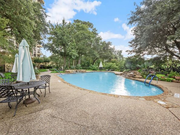 14655 Champion Forest Drive 504, Houston TX 77069