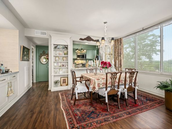 14655 Champion Forest Drive 504, Houston TX 77069