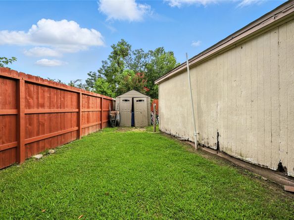 319 Shady Glade Drive, Houston TX 77090