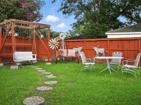 319 Shady Glade Drive, Houston TX 77090