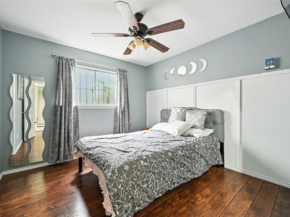 319 Shady Glade Drive, Houston TX 77090