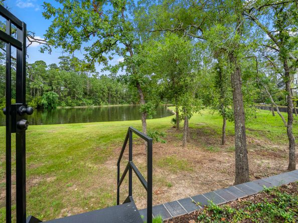 46 Aria Isle Drive, The Woodlands TX 77380
