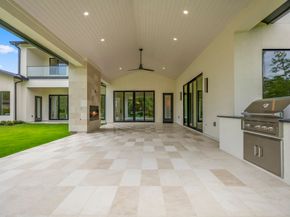 46 Aria Isle Drive, The Woodlands TX 77380