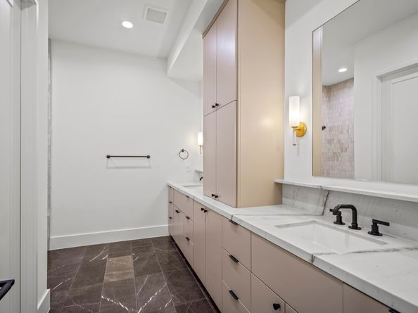 46 Aria Isle Drive, The Woodlands TX 77380