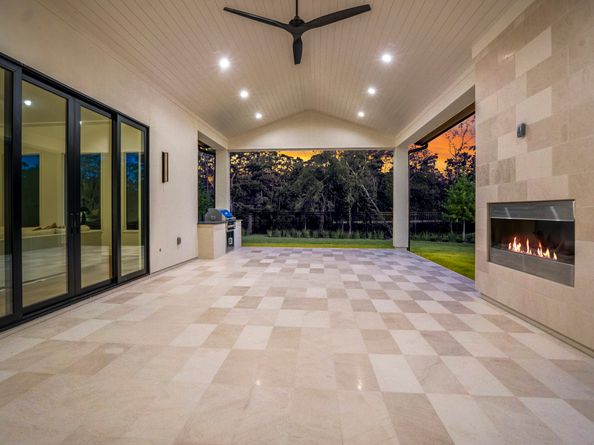 46 Aria Isle Drive, The Woodlands TX 77380