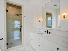 46 Aria Isle Drive, The Woodlands TX 77380