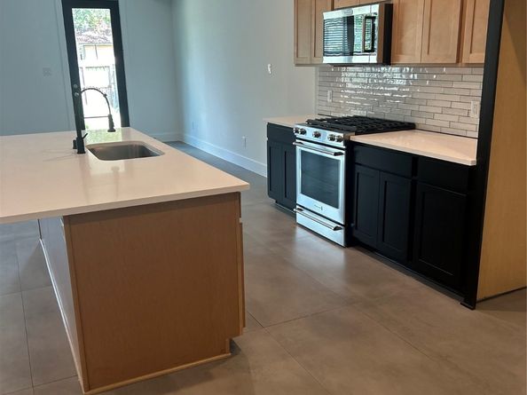 954 A Junell Street, Houston TX 77088