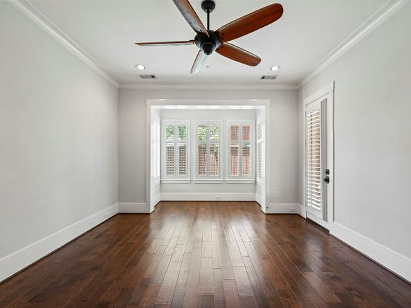 1323 Modiste Street, Spring Valley Village TX 77055