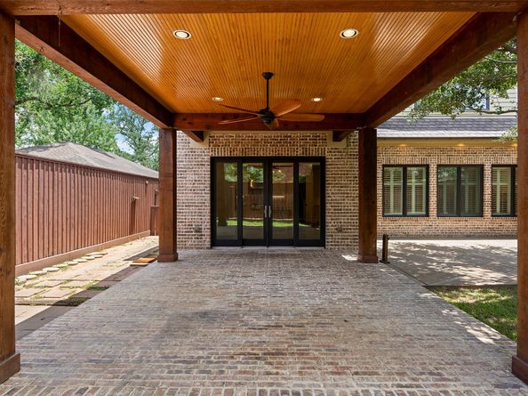 1323 Modiste Street, Spring Valley Village TX 77055