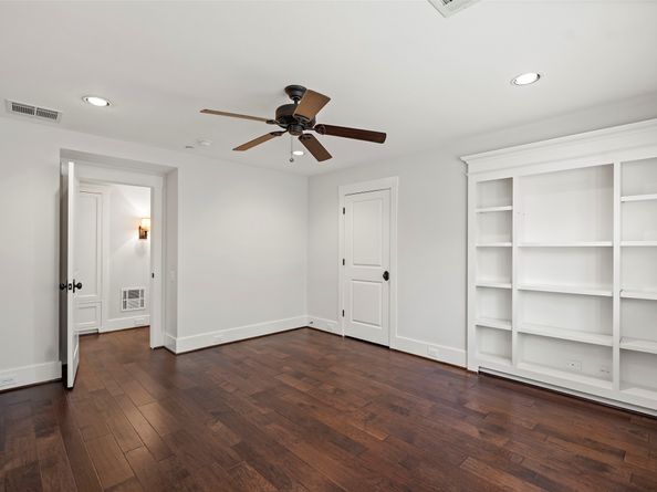 1323 Modiste Street, Spring Valley Village TX 77055