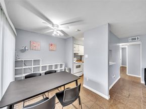 9350 Country Creek Drive 18, Houston TX 77036