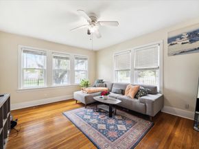 1660 Kipling Street, Houston TX 77006