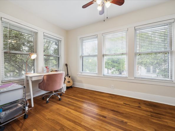 1660 Kipling Street, Houston TX 77006